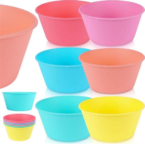 Rôzne typy plastových misiek na puding