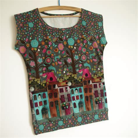 Ukážka hotového trička s dekupážou