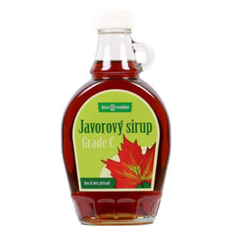 Javorový sirup na palacinkách