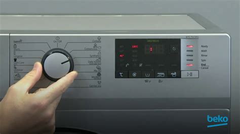 detail ovládacieho panelu práčky Bosch