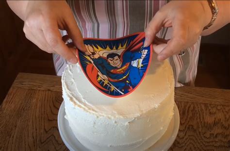 Detail jedlého obrázku na torte od 