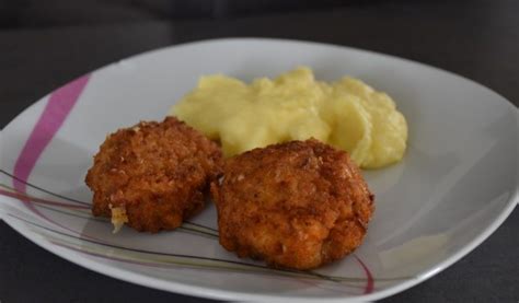 Zlatohnedé pečené fašírky z kalerábu a mrkvy