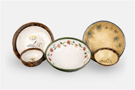 Rôzne typy keramických a porcelánových mís