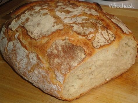 Recept na domáci chlieb v liatinovom hrnci