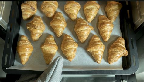 Drožďové croissanty
