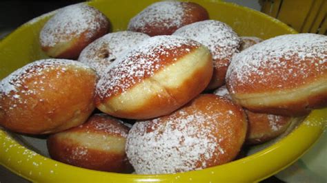 Žĺtky vyšľahané s cukrom