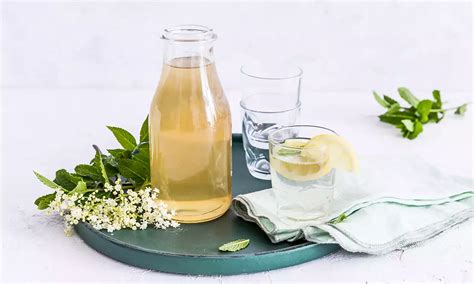 Zázvorovo-mätový sirup v malej fľaši
