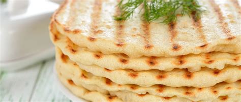 Chlebové placky na panvici