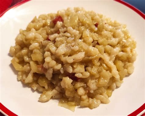 Halušky s kapustou a chrumkavým tofu