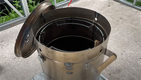 Hotový sudový gril