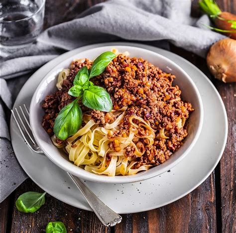 Ragú Bolognese na cestovinách