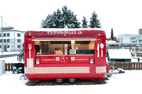 Rôzne typy gastronomických prevádzok (reštaurácia, kaviareň, food truck)