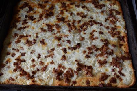 Rôzne druhy pizze, vrátane slovenskej variácie s bryndzou