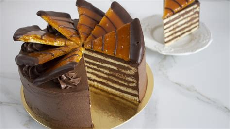 tradičná Dobošova torta