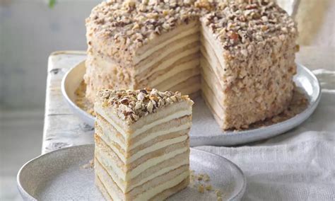 Nádherná medová torta s orechmi
