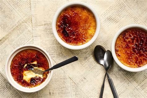 Tradičné dezerty Flan a Crème brûlée