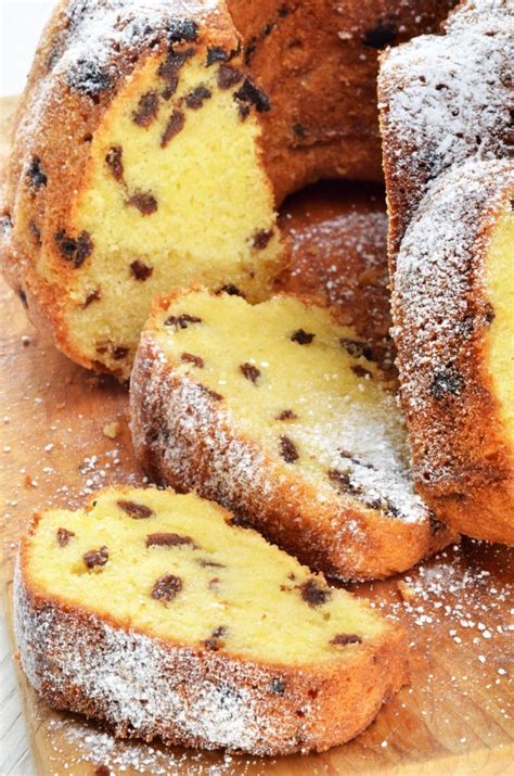 Talianska bábovka Ciambella s hrozienkami
