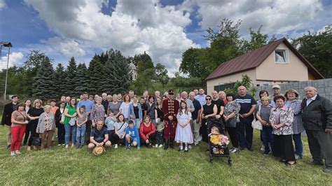 Rodinné stretnutie pri kotlíkovom guláši