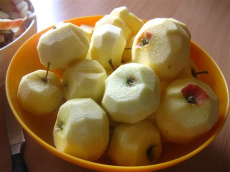 Jablká pripravené na drvenie