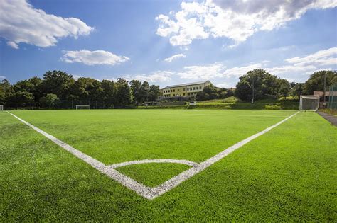 Futbalové ihrisko s umelou trávou