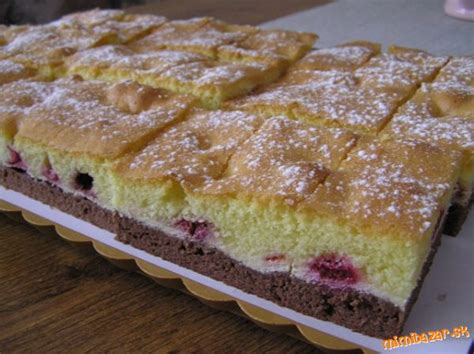 Tvarohové piškótové rezy s ovocím