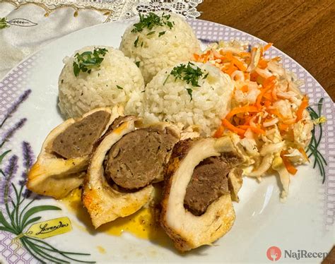 Taniere s kuracou pečeňou a zeleninovou oblohou