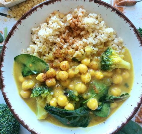 Vegan bulgur s brokolicou a špenátom
