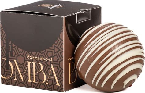 Dekorovaná nepečená čokoládová bomba s ovocím