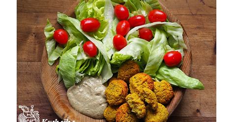 Taniere s falafelom a tahini omáčkou