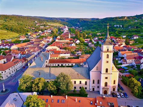 Historické centrum mesta Svätý Jur