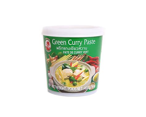 Zelená kari pasta v miske