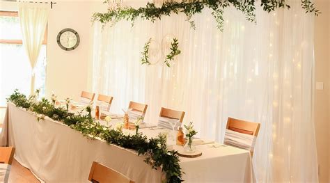 Výzdoba záhradnej svadby svetlami