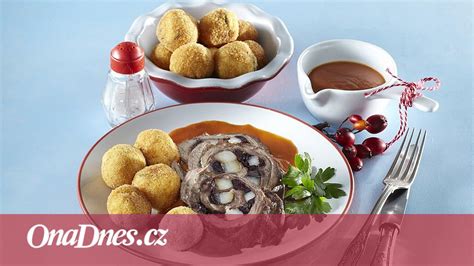 Hotové teľacie guľky s vínnou omáčkou a zemiakovými kroketami