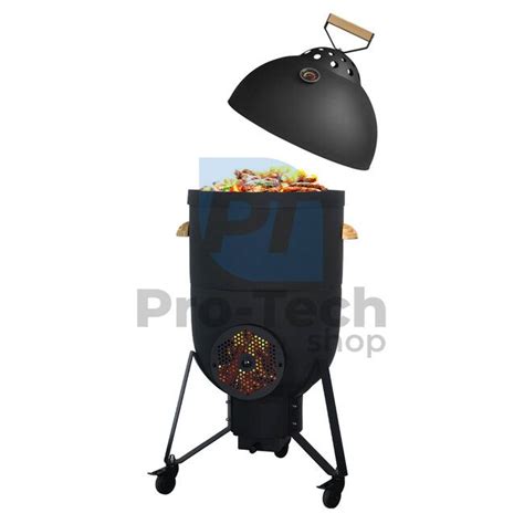 Multifunkčný gril 4v1 Pro-Tech CHEF v záhrade s rôznymi funkciami v akcii