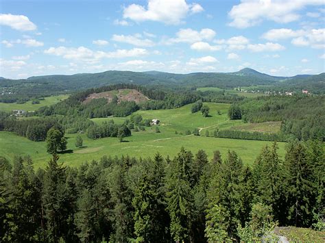 Jelení vrch s vysielačom a panoramatickým výhľadom