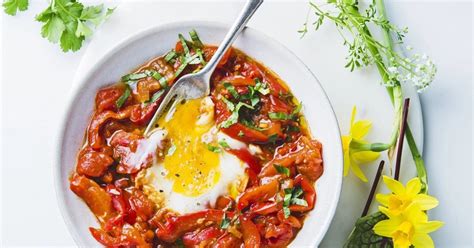 Shakshuka s cuketou a vajíčkami