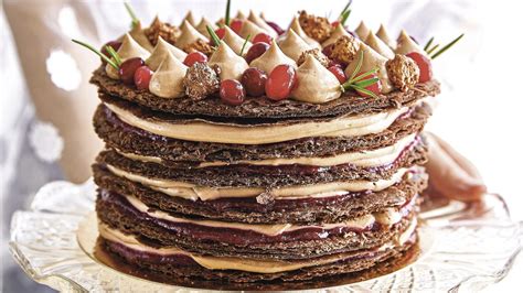 Kráľovská torta Margot na sviatočnom stole