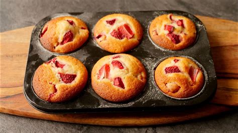 Jahodové muffiny s tvarohom