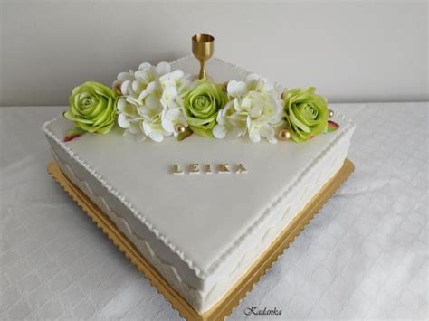 Torta s kresťanskými symbolmi pre konfirmáciu chlapca