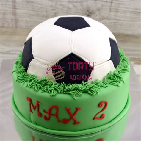 Torta s futbalovou tematikou pre chlapca
