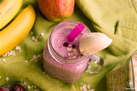 zloženie výživného smoothie z vločiek a ovocia