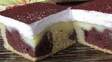 Ilustračná fotka hrnčekového koláča s pudingom