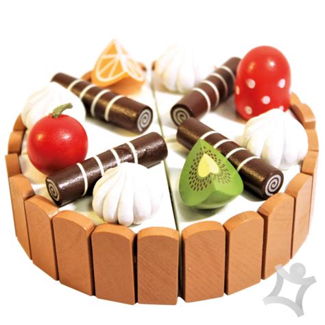 Vychladená torta pripravená na krájanie