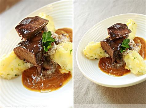 Diviak na červenom víne s knedľou