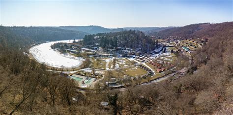Panoramatický pohľad na zátoku Slano