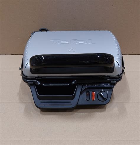 Gril Tefal GC305012 v otvorenej BBQ polohe