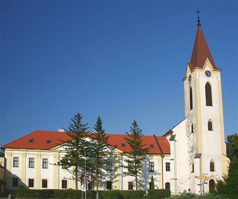 Exteriér Bistra Dominika vo Vranove nad Topľou