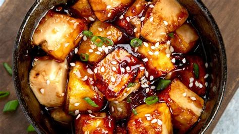 Marinované tofu pripravené na varenie