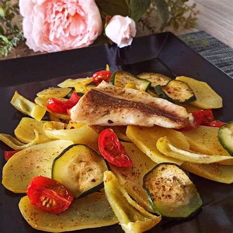 Pečený pangasius so zeleninou a syrom