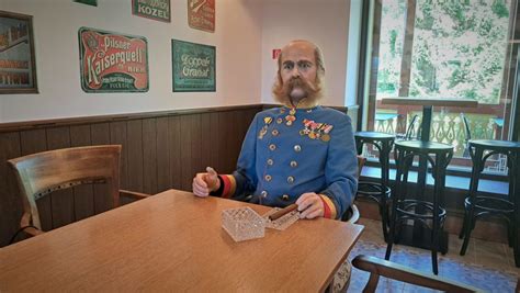 Historická budova Kuszmannovho bazáru v Tatranskej Lomnici